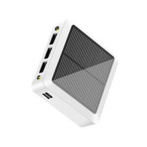 Wandelaar zonne-energie batterijlader
