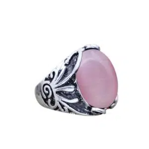 Rozenkwarts ring met ronde steen.