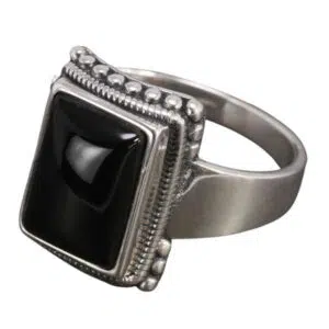 Ring van onyx en zilver
